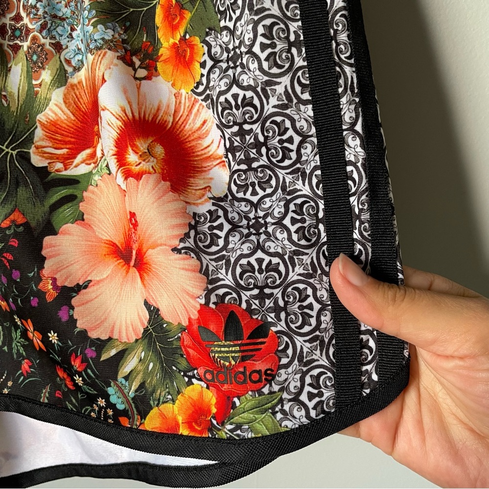 Adidas Originals Farm Rio Jardim AghartaTrack Jacket & Shorts Floral Set - Large - Picture 6 of 7